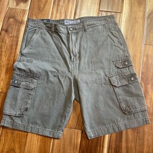 Buckle Men’s Gray Cargo Shorts